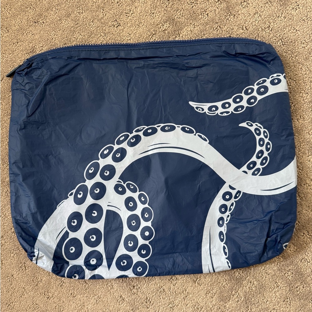 ALOHA Collection Max Pouch in He’e